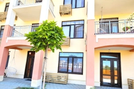 2-комн.квартира с бассейном 